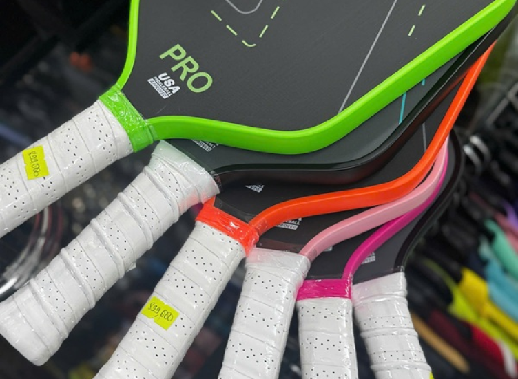 CÁCH CHỌN VỢT PICKLEBALL CHO NGƯỜI MỚI BẮT ĐẦU